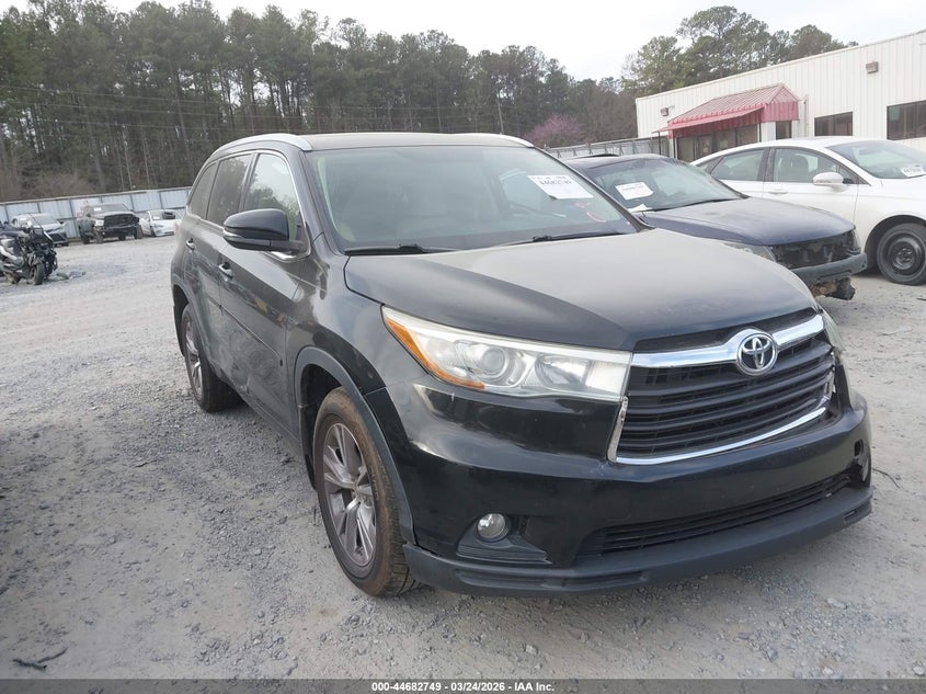 2015 Toyota Highlander VIN 5TDKKRFH5FS091194 IAAI salvage auction — UNKNOWN, Salvage Title, sold $6,150 on 2026-07-14 (photo 1)