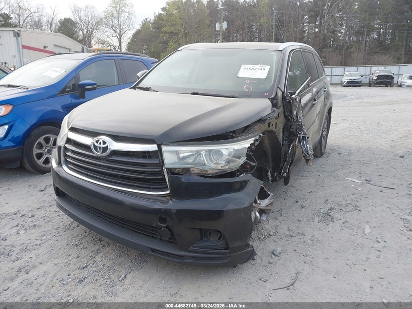 2015 Toyota Highlander VIN 5TDKKRFH5FS091194 IAAI salvage auction — UNKNOWN, Salvage Title, sold $6,150 on 2026-07-14 (photo 2)