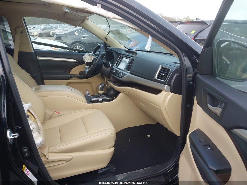 2015 Toyota Highlander VIN 5TDKKRFH5FS091194 IAAI salvage auction — UNKNOWN, Salvage Title, sold $6,150 on 2026-07-14 (photo 5)
