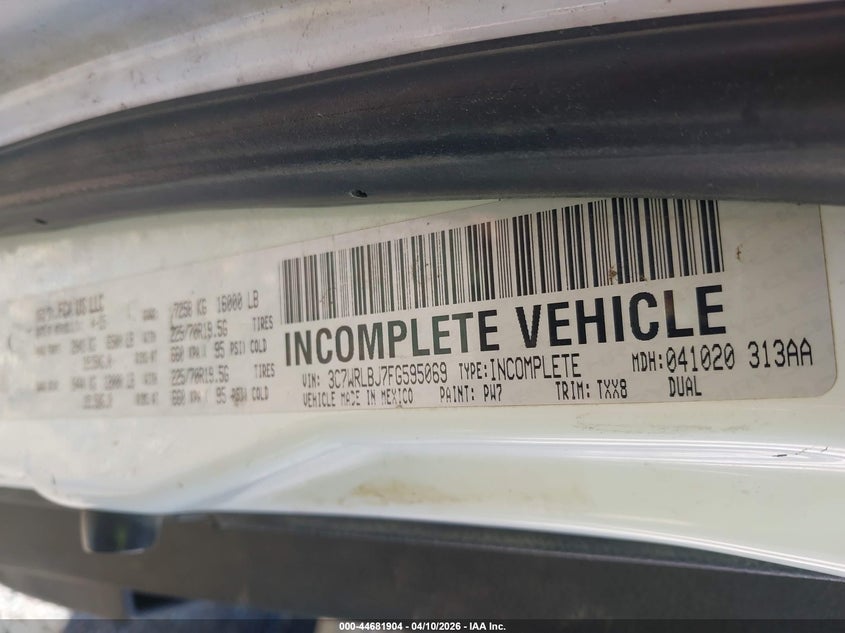 2015 Ram 4500 VIN 3C7WRLBJ7FG595069 IAAI salvage auction — SIDE, Salvage Title, sold $1,650 on 2026-07-17 (photo 8)