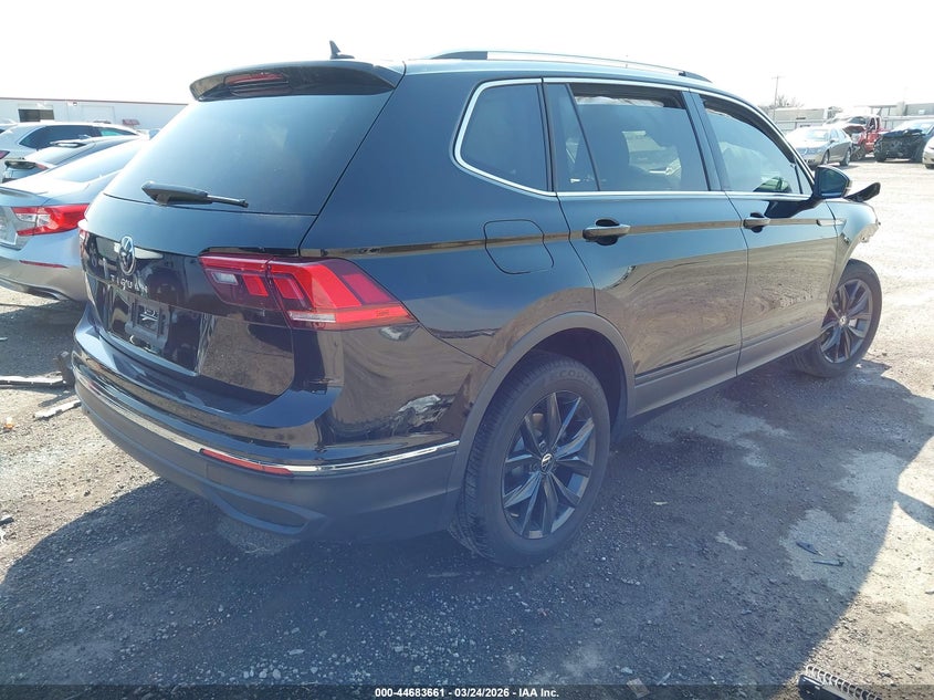 2024 Volkswagen Tiguan VIN 3VV3B7AX6RM185047 IAAI salvage auction — ENGINE DAMAGE, Wait Title, sold $3,800 on 2026-08-11 (photo 4)