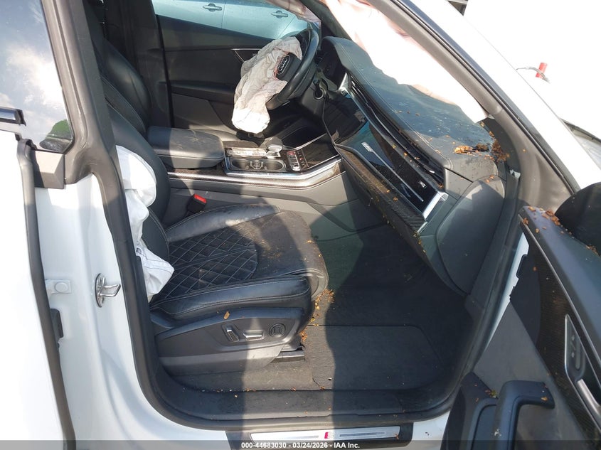 2020 Audi Sq8 VIN WA1CWBF16LD022941 IAAI salvage auction — FRONT & REAR, Wait Title, sold $7,400 on 2026-07-08 (photo 5)