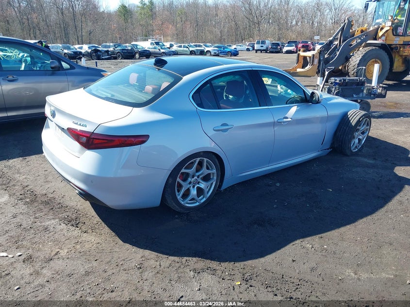 2021 Alfa romeo Giulia VIN ZARFAMBNXM7644440 IAAI salvage auction — SIDE, Salvage (Idaho), sold $2,175 on 2026-08-05 (photo 4)