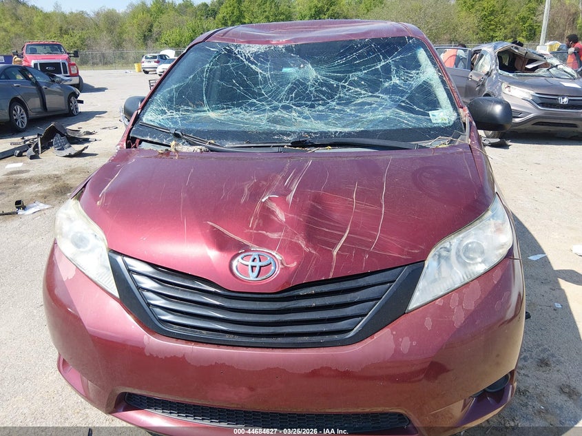 2012 Toyota Sienna VIN 5TDKA3DC6CS010660 IAAI salvage auction — FRONT END, Wait Title, sold $525 on 2026-07-28 (photo 6)