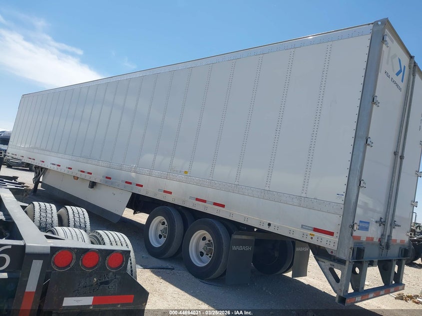 2026 Wabash national corp Unknown VIN 1JJV532D4TL669228 IAAI salvage auction — Unknown, Salvage (Texas), sold $7,300 on 2026-08-12 (photo 3)