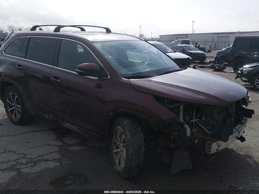 2019 Toyota Highlander VIN 5TDKZRFH5KS296035 IAAI salvage auction — FRONT END, Salvage (Louisiana), sold $10,000 on 2026-07-28 (photo 1)