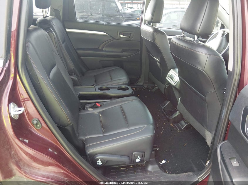 2019 Toyota Highlander VIN 5TDKZRFH5KS296035 IAAI salvage auction — FRONT END, Salvage (Louisiana), sold $10,000 on 2026-07-28 (photo 8)