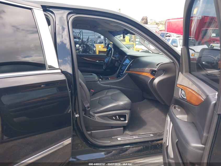 2017 Cadillac Escalade VIN 1GYS3GKJ6HR160299 IAAI salvage auction — WATER/FLOOD, Bill Of Sale (Hawaii), sold $2,150 on 2026-07-21 (photo 5)