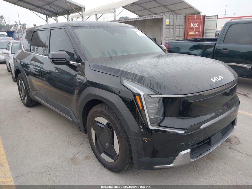 2026 Kia Ev9 VIN 5XYAB5S14TG010997 IAAI salvage auction — REAR END, Wait Title, sold $18,300 on 2026-07-22 (photo 1)