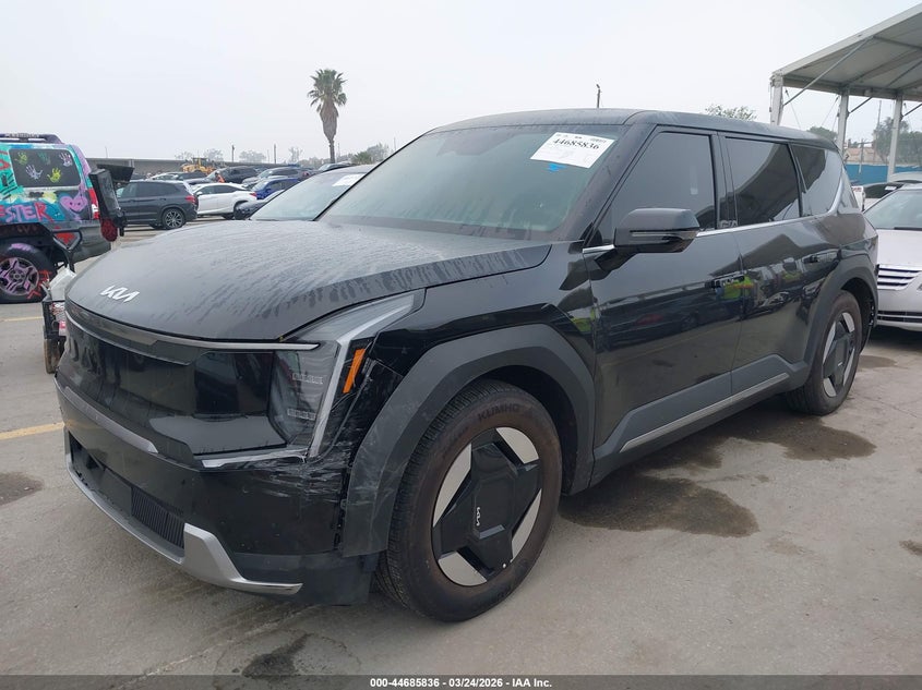 2026 Kia Ev9 VIN 5XYAB5S14TG010997 IAAI salvage auction — REAR END, Wait Title, sold $18,300 on 2026-07-22 (photo 2)