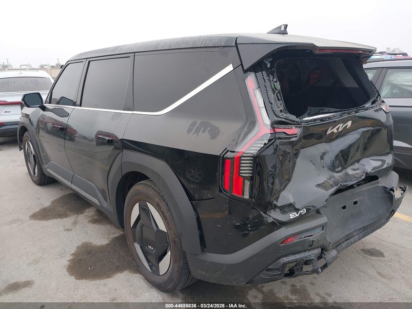 2026 Kia Ev9 VIN 5XYAB5S14TG010997 IAAI salvage auction — REAR END, Wait Title, sold $18,300 on 2026-07-22 (photo 3)