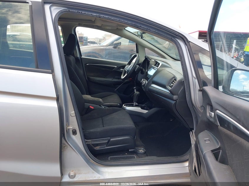 2017 Honda Fit VIN JHMGK5H75HS019827 IAAI salvage auction — WATER/FLOOD, Salvage (Hawaii), sold $1,000 on 2026-07-28 (photo 5)