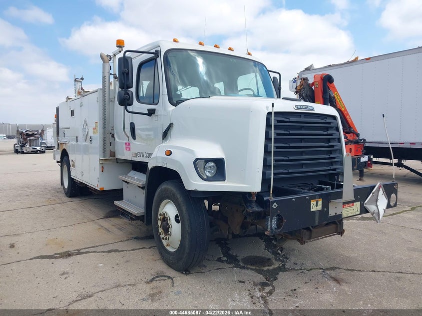 2017 Freightliner 108sd VIN 1FVAG0CY1HHHW4266 IAAI salvage auction — SIDE, Clear (Indiana), sold $7,200 on 2026-07-22 (photo 1)