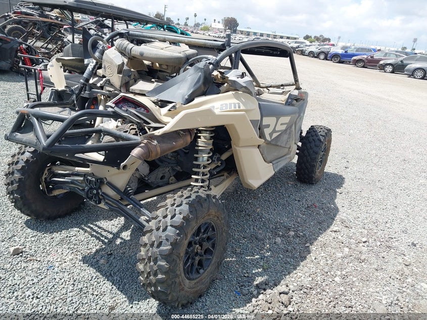 2021 Can-am/ brp Maverick VIN 3JBVXAV22MK000097 IAAI salvage auction — REAR END, Salvage (California), sold $8,800 on 2026-07-29 (photo 4)