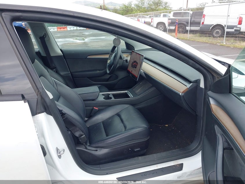 2023 Tesla Model 3 VIN 5YJ3E1EA4PF407661 IAAI salvage auction — SIDE, Salvage (Hawaii), sold $4,450 on 2026-07-28 (photo 5)