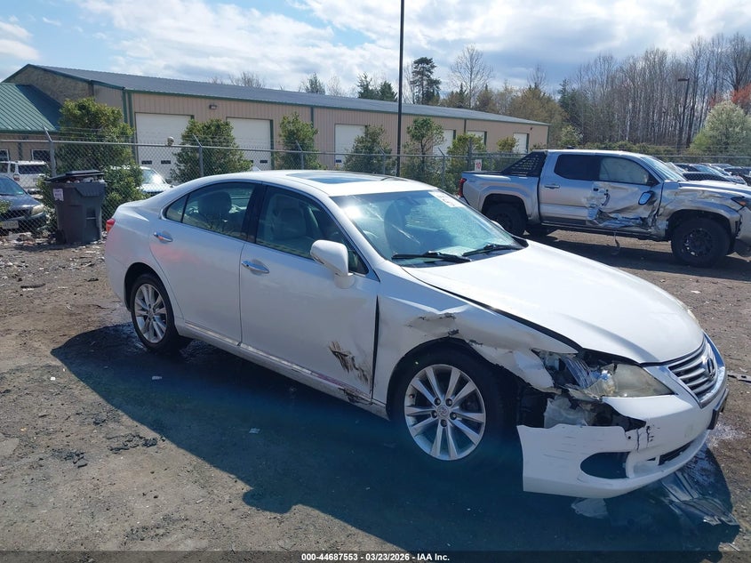 2012 Lexus ES VIN JTHBK1EG6C2473200 IAAI salvage auction — RIGHT FRONT, Wait Title, sold $850 on 2026-07-27 (photo 1)