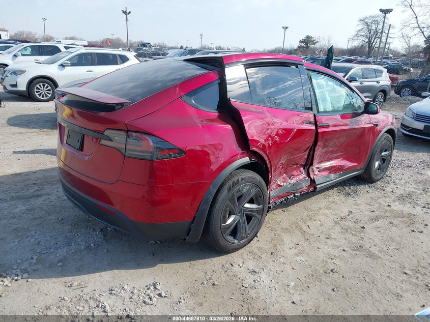2026 Tesla Model x VIN 7SAXCBE53TF473535 IAAI salvage auction — RIGHT SIDE, Salvage (Illinois), sold $25,000 on 2026-07-07 (photo 4)