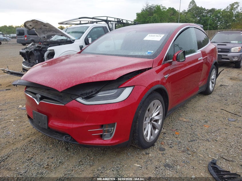 2019 Tesla Model x VIN 5YJXCDE44KF180418 IAAI salvage auction — LEFT SIDE, Salvage Title, sold $15,650 on 2026-07-20 (photo 2)
