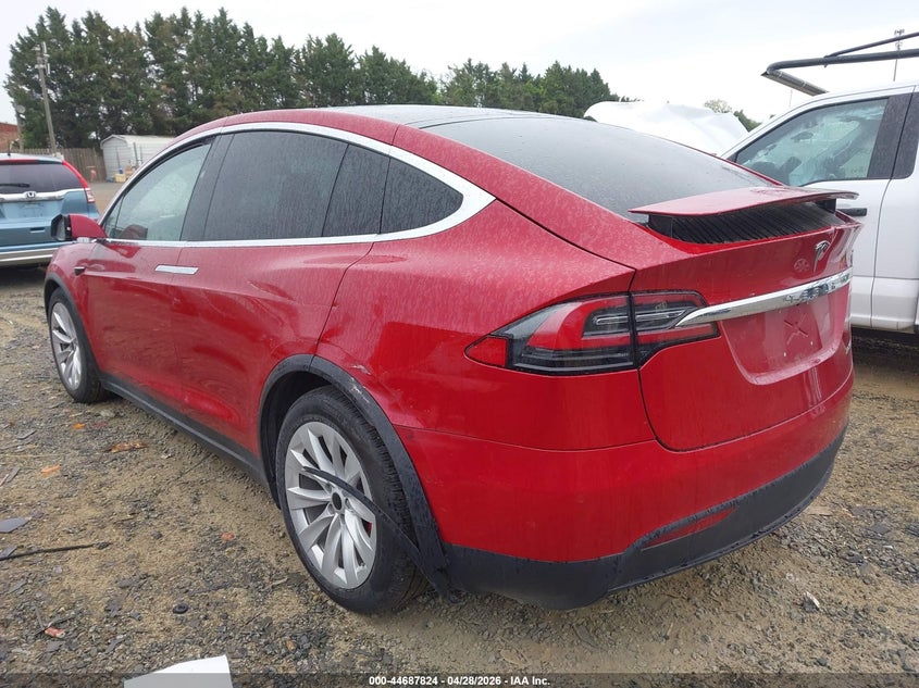 2019 Tesla Model x VIN 5YJXCDE44KF180418 IAAI salvage auction — LEFT SIDE, Salvage Title, sold $15,650 on 2026-07-20 (photo 3)