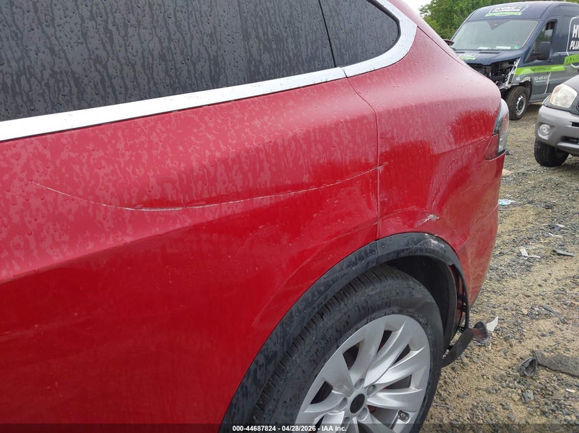 2019 Tesla Model x VIN 5YJXCDE44KF180418 IAAI salvage auction — LEFT SIDE, Salvage Title, sold $15,650 on 2026-07-20 (photo 6)