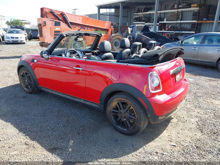 2013 Mini Convertible VIN WMWZN3C50DT568672 IAAI salvage auction — WATER/FLOOD, Bill Of Sale (Hawaii), sold $25 on 2026-08-25 (photo 3)