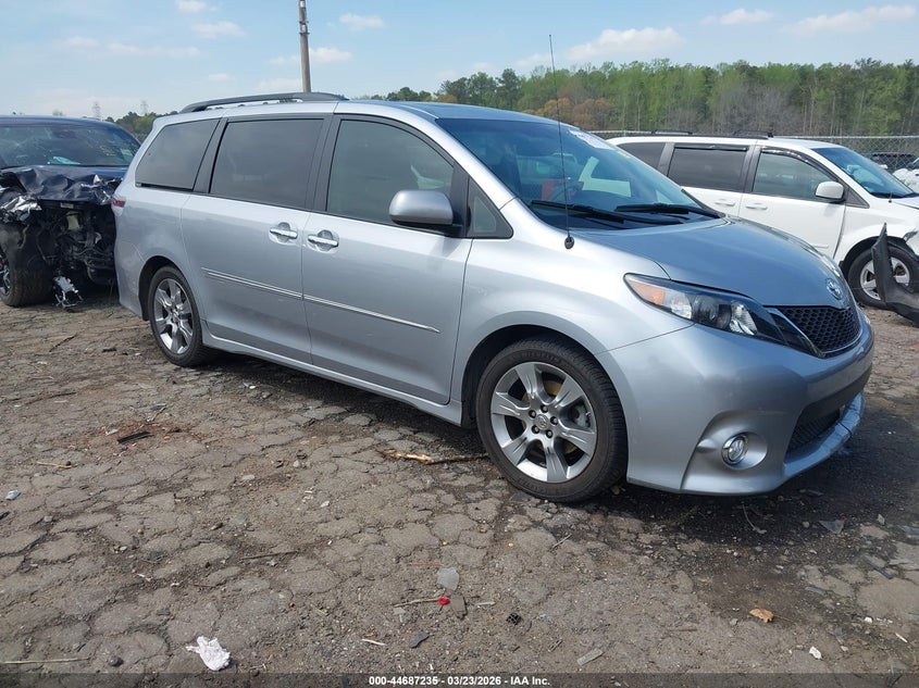 2014 Toyota Sienna VIN 5TDXK3DC6ES419246 IAAI salvage auction — FRONT END, Wait Title, sold $1,650 on 2026-07-22 (photo 1)