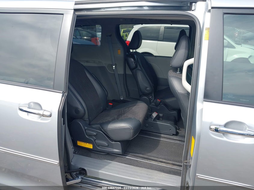 2014 Toyota Sienna VIN 5TDXK3DC6ES419246 IAAI salvage auction — FRONT END, Wait Title, sold $1,650 on 2026-07-22 (photo 8)