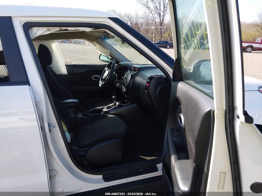 2018 Kia Soul VIN KNDJN2A2XJ7560585 IAAI salvage auction — LEFT & RIGHT, Wait Title, sold $875 on 2026-07-08 (photo 5)