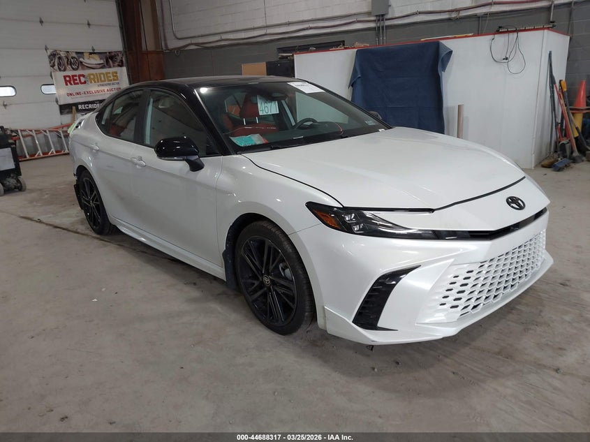 2025 Toyota Camry VIN 4T1DBADK7SU017494 — IAAI salvage auction photo