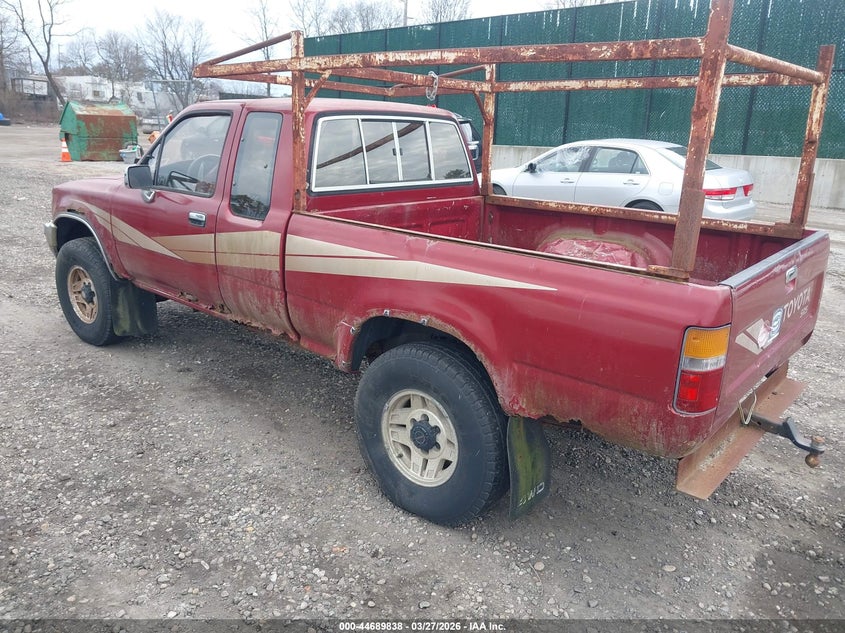1989 Toyota Pickup VIN JT4VN13G1K5000794 IAAI salvage auction — FRONT & REAR, Clear (New York), sold $1,800 on 2026-07-28 (photo 3)