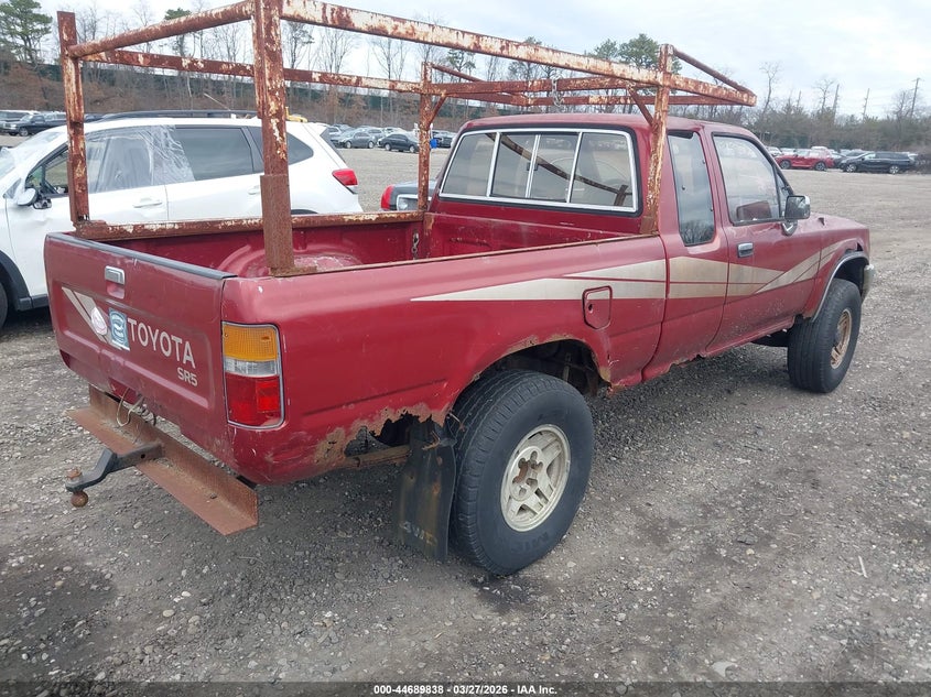 1989 Toyota Pickup VIN JT4VN13G1K5000794 IAAI salvage auction — FRONT & REAR, Clear (New York), sold $1,800 on 2026-07-28 (photo 4)