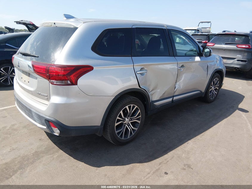 2018 Mitsubishi Outlander VIN JA4AD3A3XJZ071524 IAAI salvage auction — SIDE, Salvage (North Carolina), sold $3,150 on 2026-07-31 (photo 4)
