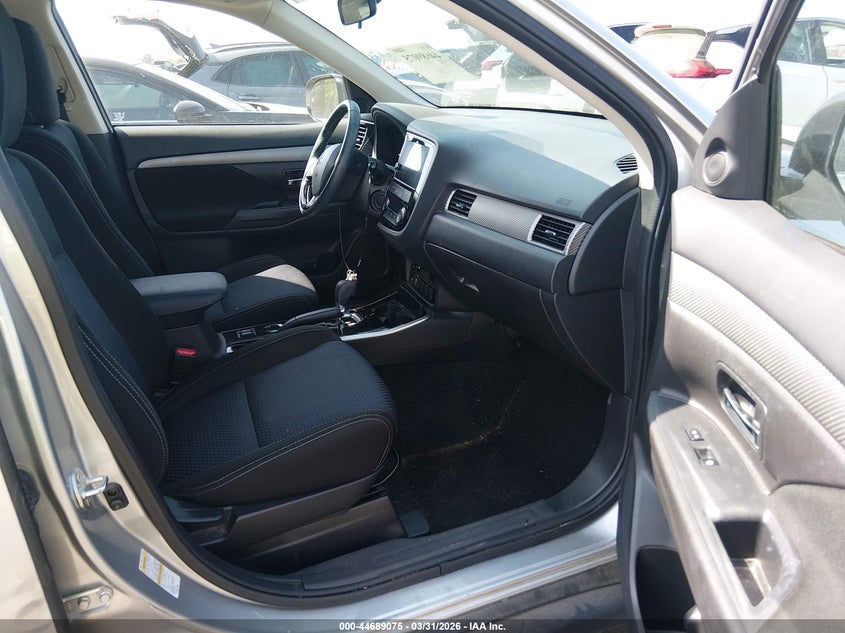 2018 Mitsubishi Outlander VIN JA4AD3A3XJZ071524 IAAI salvage auction — SIDE, Salvage (North Carolina), sold $3,150 on 2026-07-31 (photo 5)