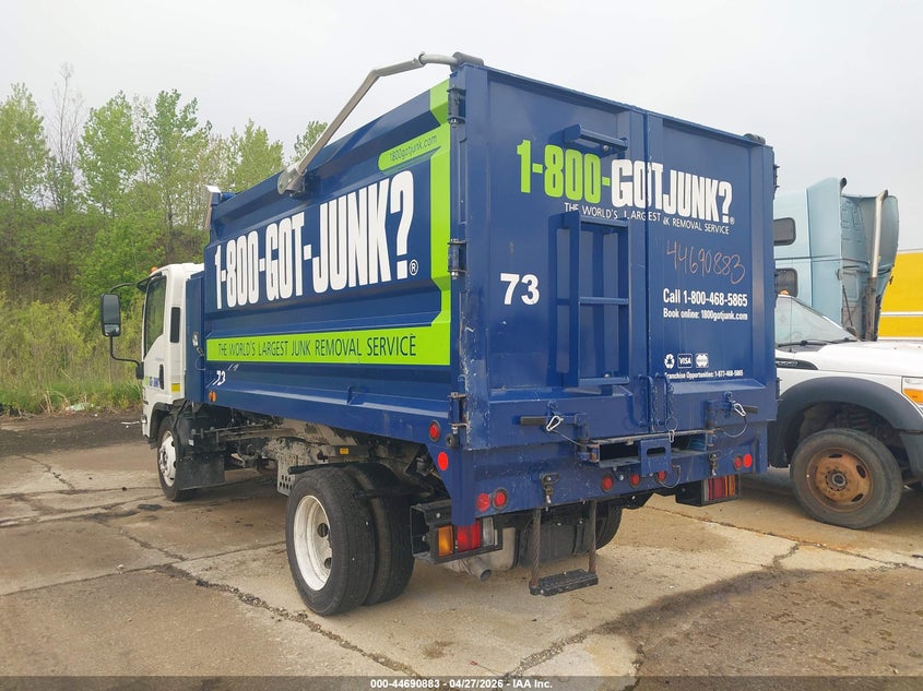 2025 Isuzu Npr VIN 54DC4W1D3SS211332 IAAI salvage auction — FRAME DAMAGE, Salvage Title, sold $24,500 on 2026-07-15 (photo 3)