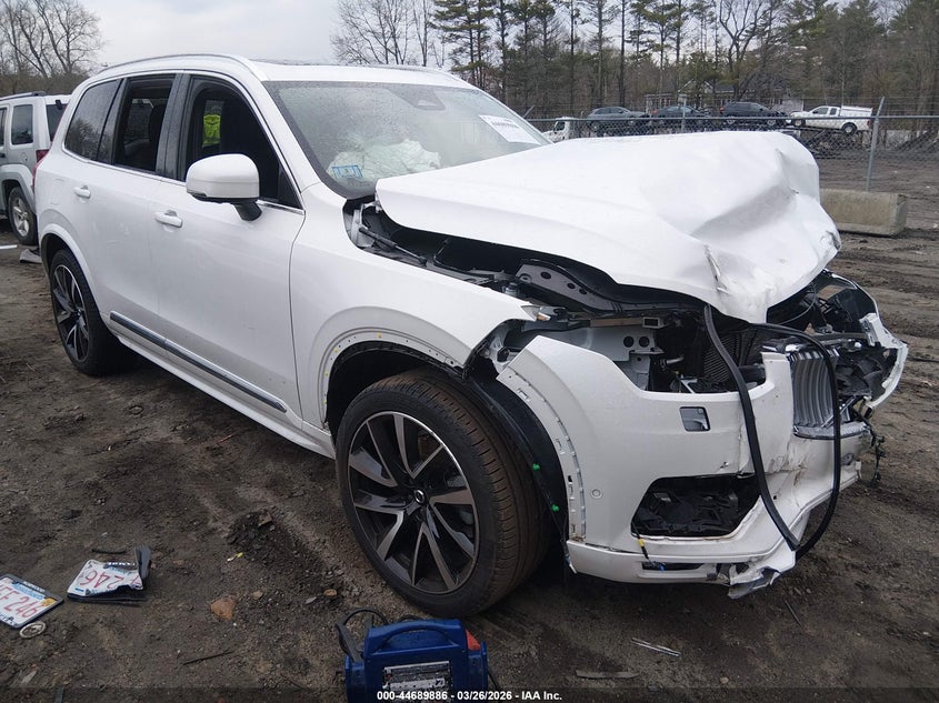 2024 Volvo Xc90 VIN YV4062PE2R1196541 IAAI salvage auction — LEFT FRONT, Salvage (Massachusetts), sold $10,200 on 2026-07-07 (photo 1)