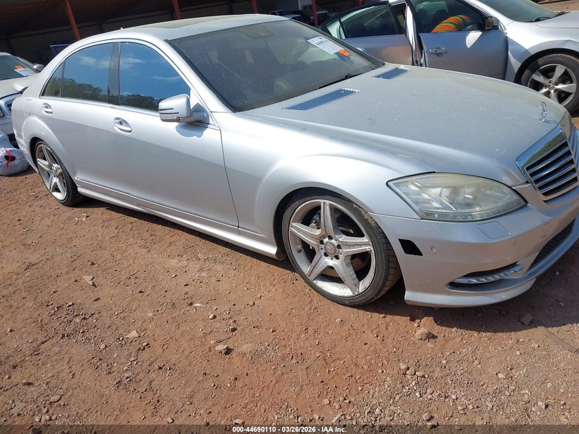 2011 Mercedes-benz S class VIN WDDNG7BB6BA410653 IAAI salvage auction — FRONT END, Salvage (Alabama), sold $825 on 2026-07-08 (photo 1)