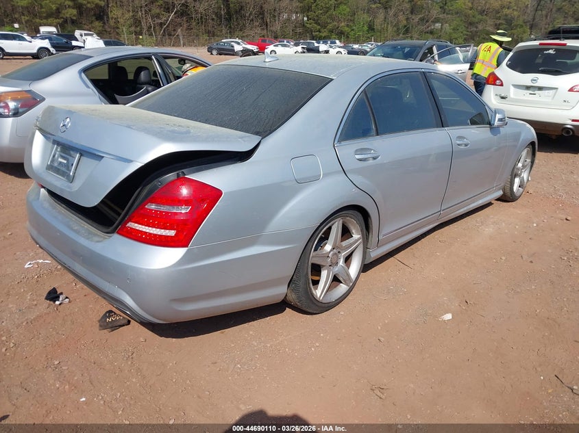 2011 Mercedes-benz S class VIN WDDNG7BB6BA410653 IAAI salvage auction — FRONT END, Salvage (Alabama), sold $825 on 2026-07-08 (photo 4)