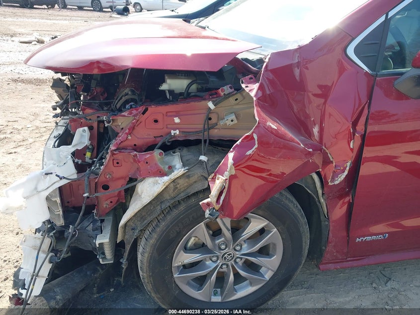 2021 Toyota Sienna VIN 5TDJRKEC4MS064134 IAAI salvage auction — FRONT END, Wait Title, sold $3,550 on 2026-07-29 (photo 6)