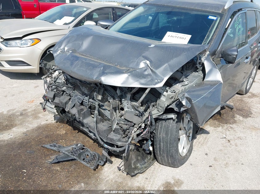 2016 Nissan Rogue VIN JN8AT2MT2GW008642 IAAI salvage auction — FRONT END, Wait Title, sold $475 on 2026-07-15 (photo 6)