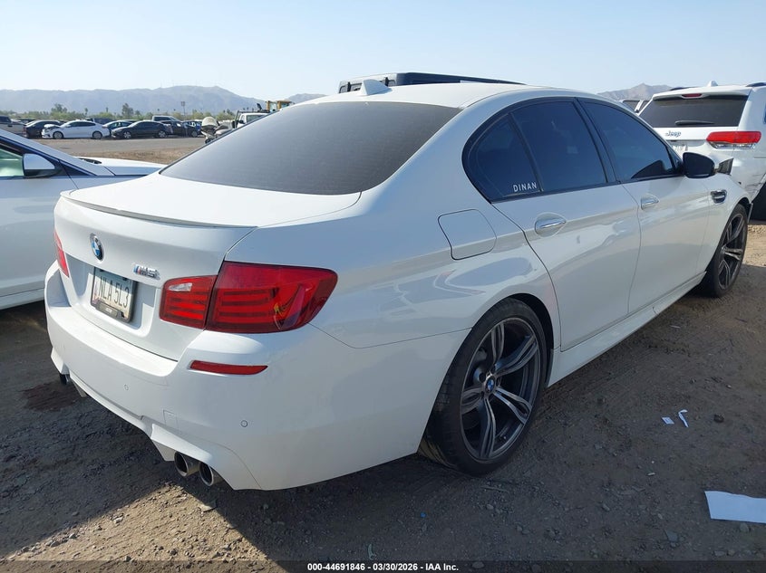 2013 BMW M5 VIN WBSFV9C57DD096952 IAAI salvage auction — FRONT END, Wait Title, sold $14,750 on 2026-08-04 (photo 4)