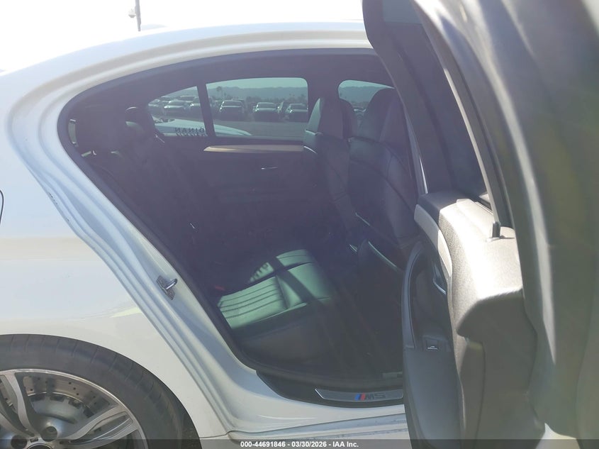 2013 BMW M5 VIN WBSFV9C57DD096952 IAAI salvage auction — FRONT END, Wait Title, sold $14,750 on 2026-08-04 (photo 8)