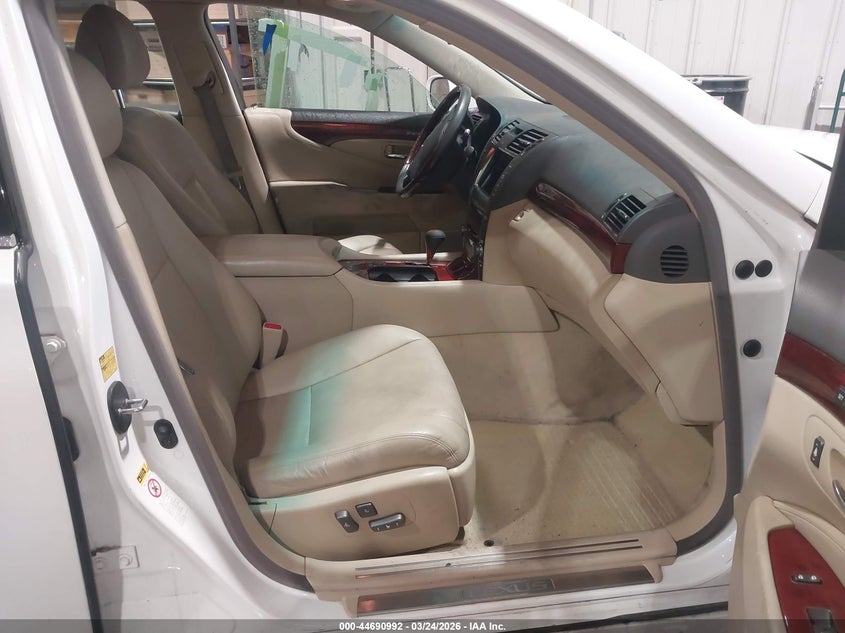 2009 Lexus Ls 460 VIN JTHCL46FX95002327 IAAI salvage auction — RIGHT SIDE, Clear (Montana), sold $1,225 on 2026-07-20 (photo 5)