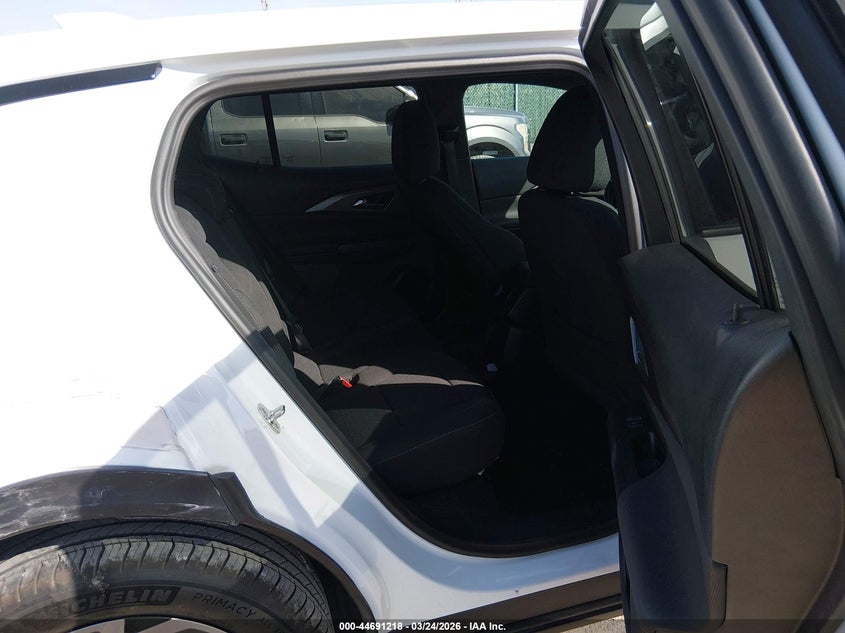 2025 Chevrolet Equinox VIN 3GN7DLRP6SS112552 IAAI salvage auction — REAR END, Salvage (Kansas), sold $11,200 on 2026-08-20 (photo 8)