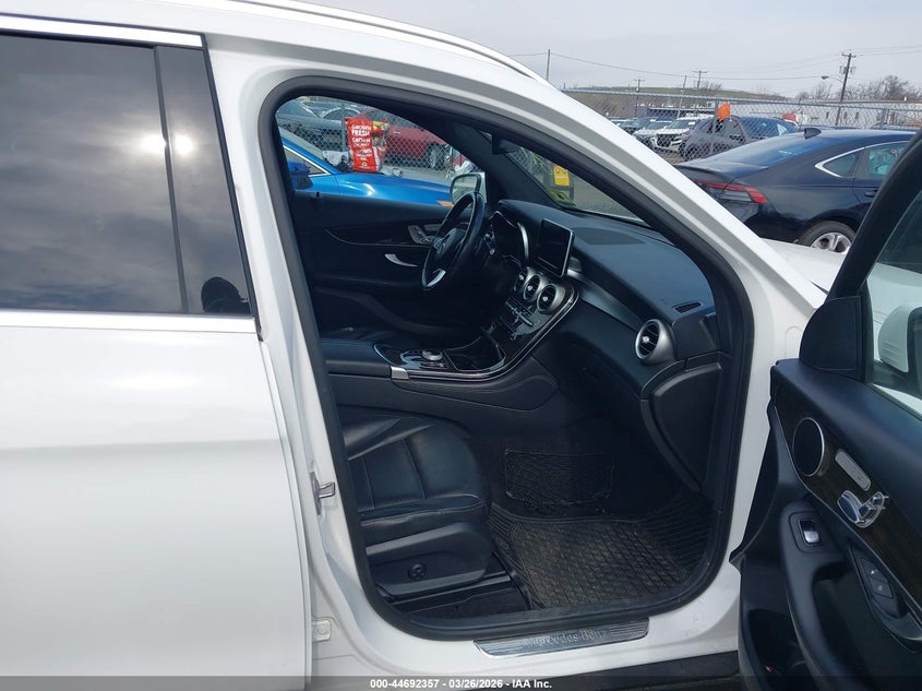 2017 Mercedes-benz Glc class VIN WDC0G4KB2HF149918 IAAI salvage auction — THEFT, Salvage (New Jersey), sold $2,750 on 2026-07-20 (photo 5)