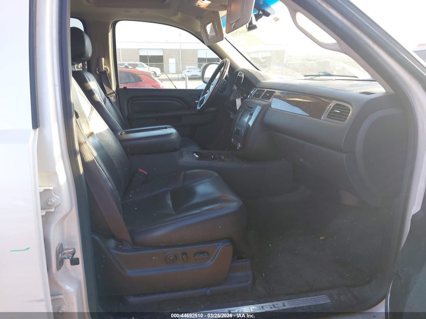 2011 Gmc Yukon VIN 1GKS2EEF4BR395543 IAAI salvage auction — RIGHT SIDE, Clear (Oklahoma), sold $1,275 on 2026-08-21 (photo 5)