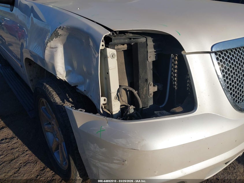 2011 Gmc Yukon VIN 1GKS2EEF4BR395543 IAAI salvage auction — RIGHT SIDE, Clear (Oklahoma), sold $1,275 on 2026-08-21 (photo 6)