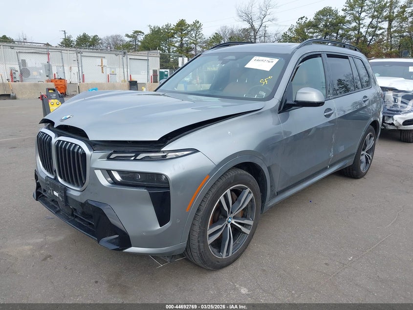 2024 BMW X7 VIN 5UX23EM04R9S76938 IAAI salvage auction — RIGHT FRONT, Wait Title, sold $40,050 on 2026-07-14 (photo 2)