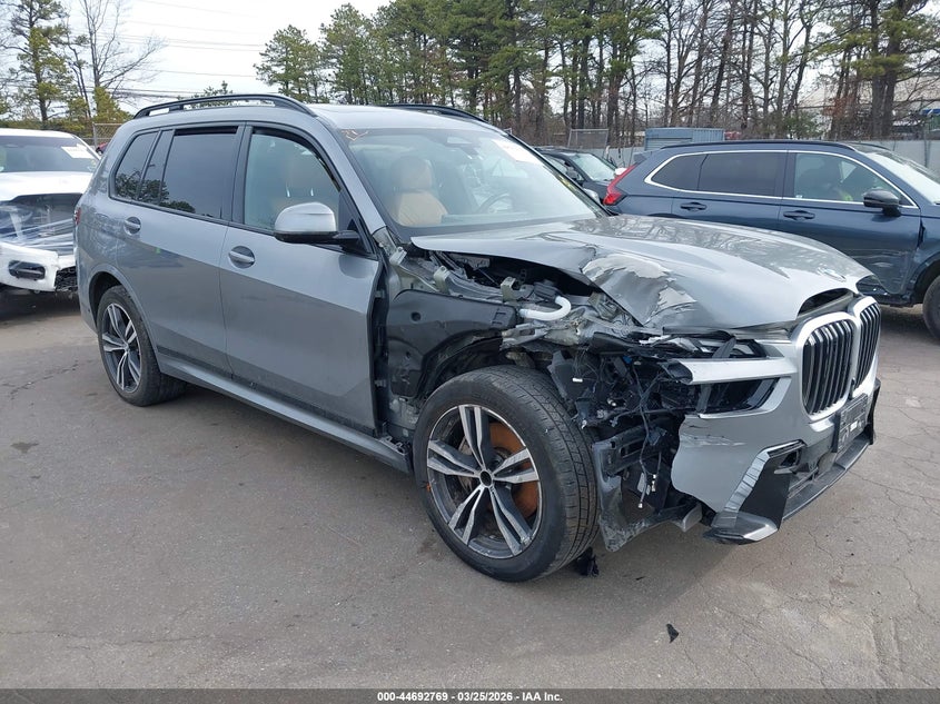 2024 BMW X7 VIN 5UX23EM04R9S76938 IAAI salvage auction — RIGHT FRONT, Wait Title, sold $40,050 on 2026-07-14 (photo 6)