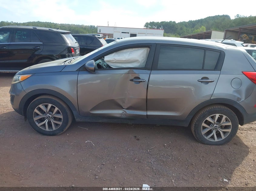 2016 Kia Sportage VIN KNDPB3AC3G7800456 IAAI salvage auction — LEFT SIDE, Wait Title, sold $950 on 2026-07-08 (photo 6)