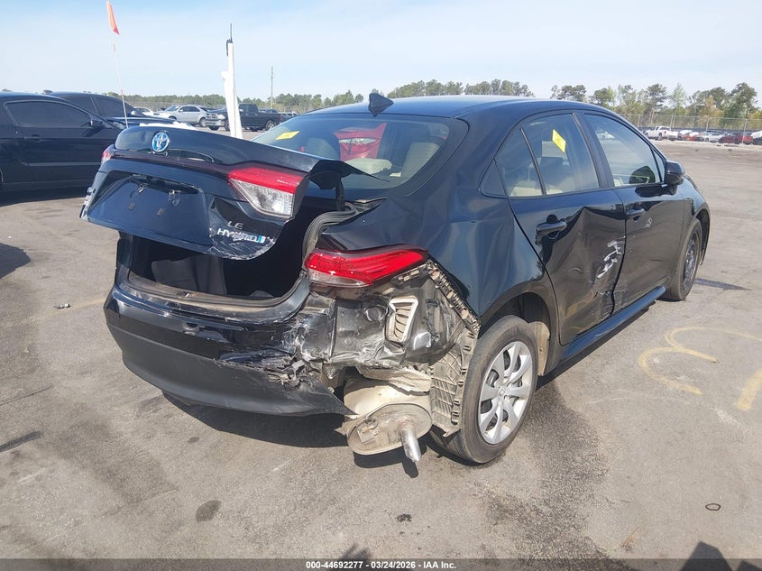 2024 Toyota Corolla VIN JTDBCMFE0R3068868 IAAI salvage auction — RIGHT SIDE, Wait Title, sold $5,800 on 2026-07-08 (photo 4)
